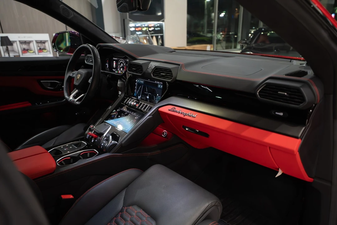 2022 Lamborghini Urus - Image 30 of 31