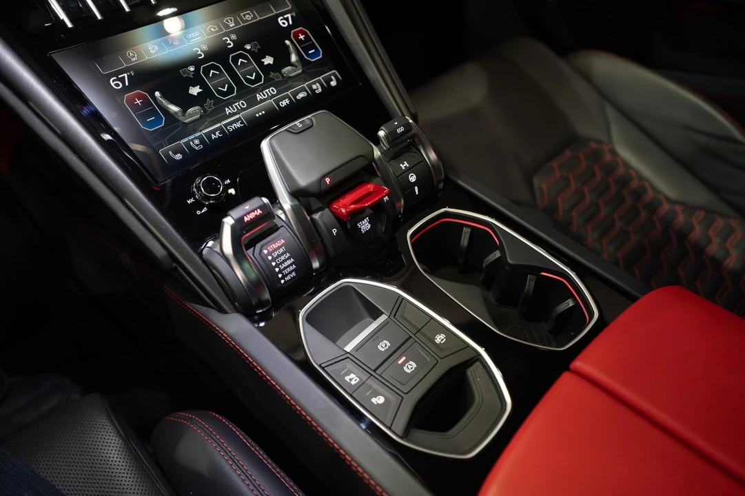 2022 Lamborghini Urus - Image 20 of 31