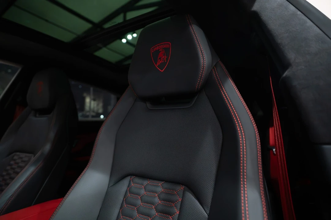 2022 Lamborghini Urus - Image 13 of 31