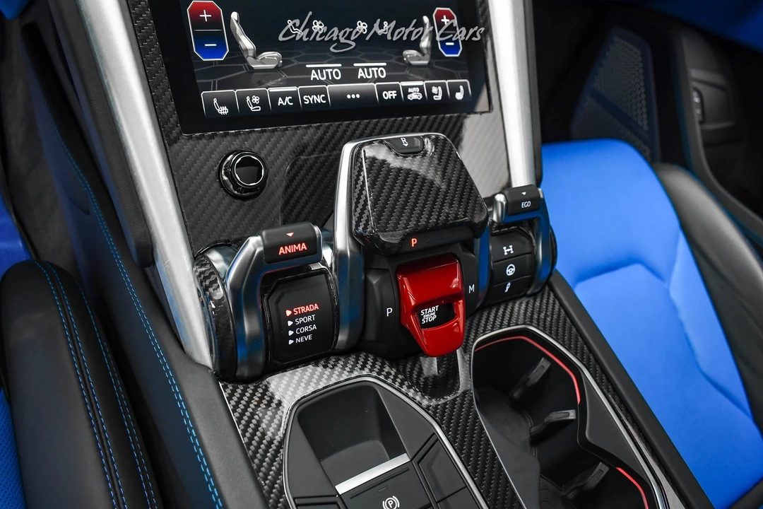 2022 Lamborghini Urus - Image 18 of 31