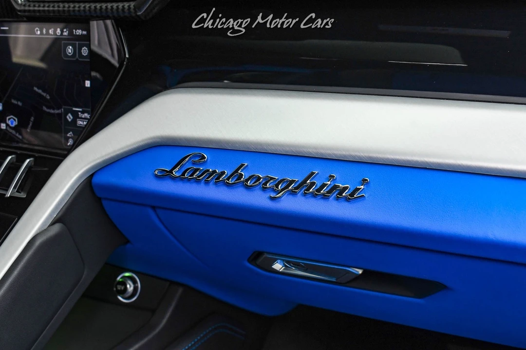 2022 Lamborghini Urus - Image 26 of 31