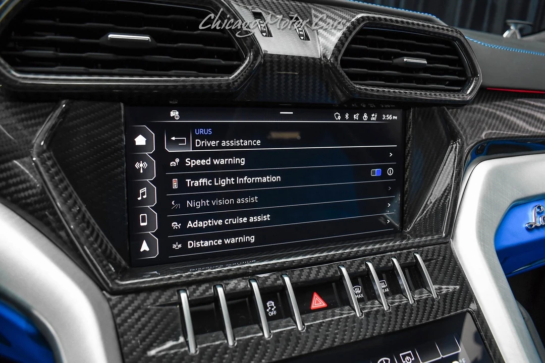 2022 Lamborghini Urus - Image 16 of 31