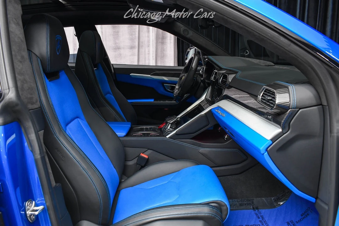 2022 Lamborghini Urus - Image 24 of 31