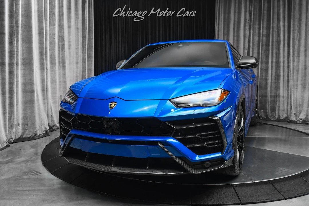 2022 Lamborghini Urus - Image 2 of 31