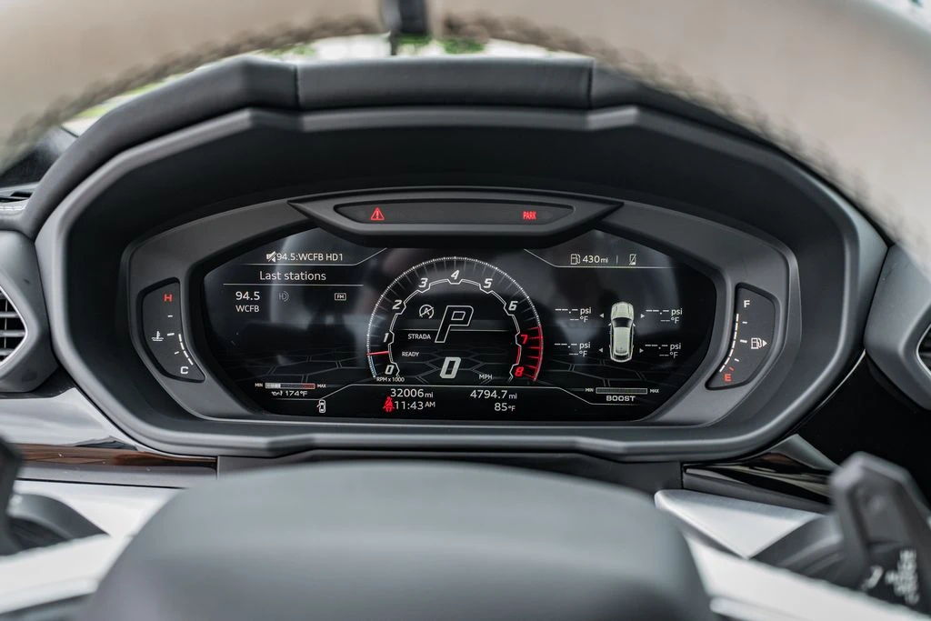 2022 Lamborghini Urus - Image 26 of 31