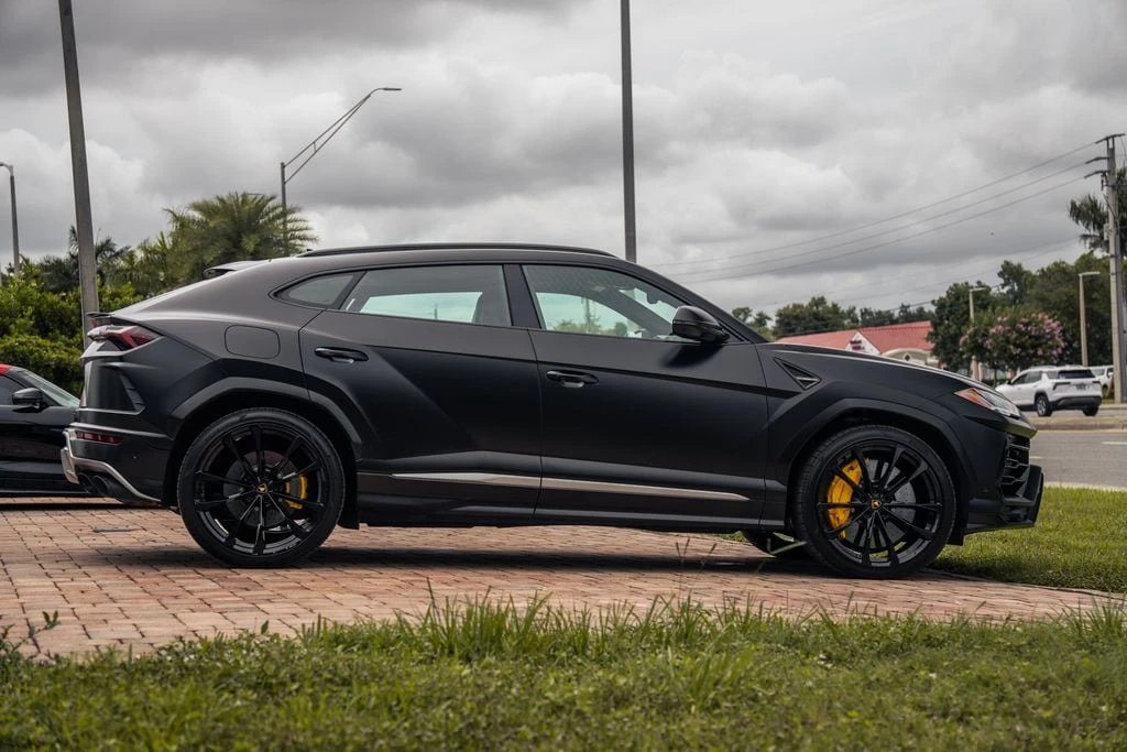 2022 Lamborghini Urus - Image 6 of 31