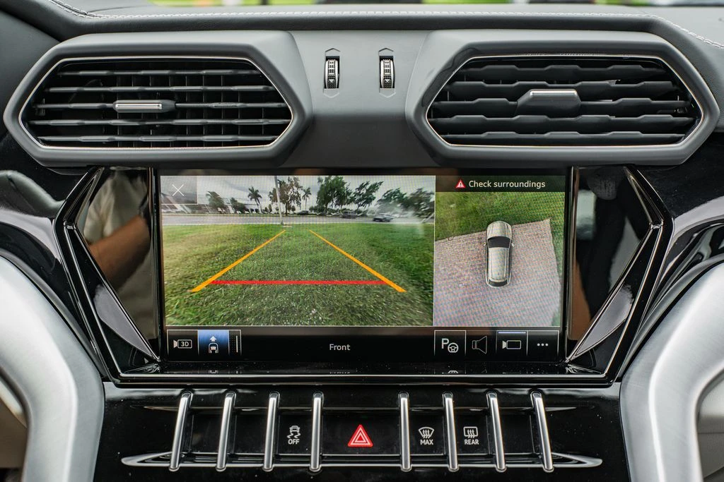 2022 Lamborghini Urus - Image 28 of 31