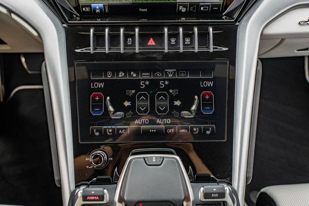 2022 Lamborghini Urus - Image 29 of 31