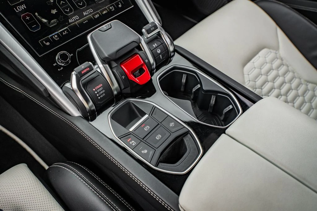 2022 Lamborghini Urus - Image 31 of 31