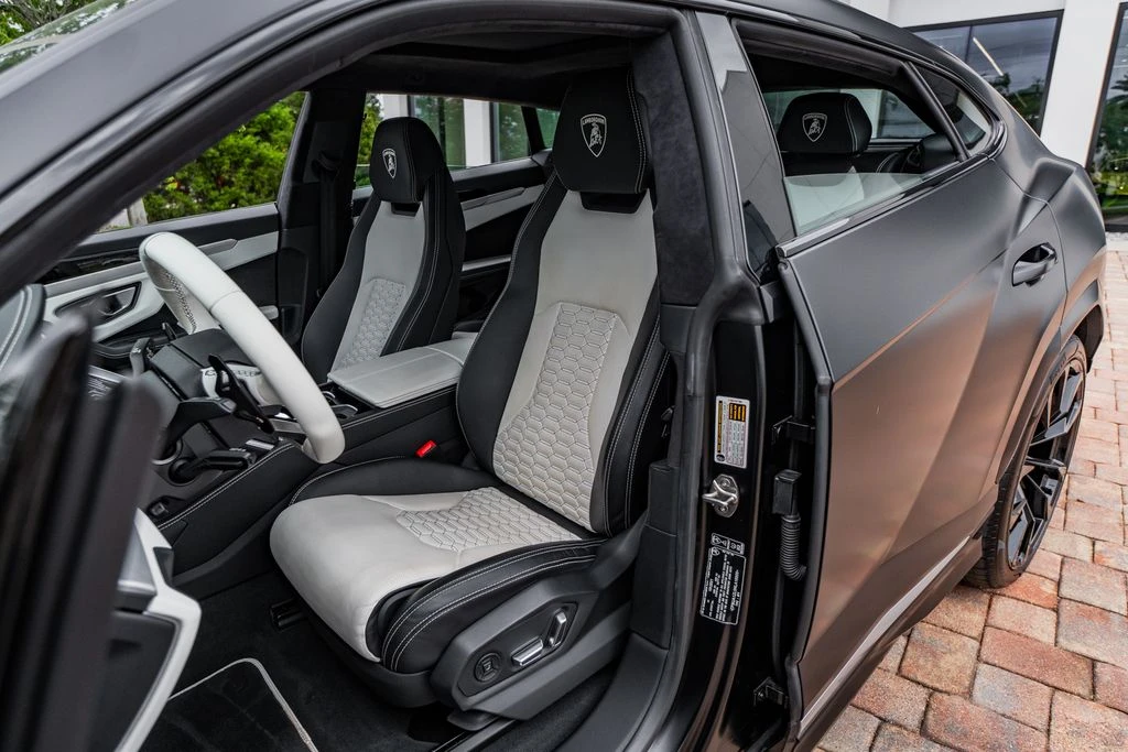 2022 Lamborghini Urus - Image 20 of 31