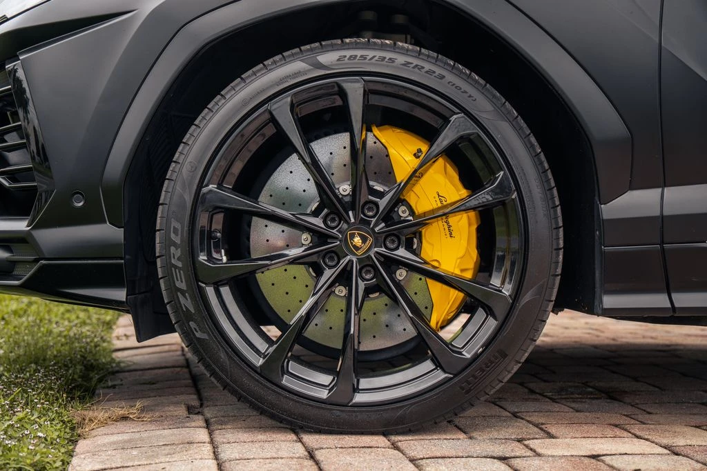 2022 Lamborghini Urus - Image 15 of 31
