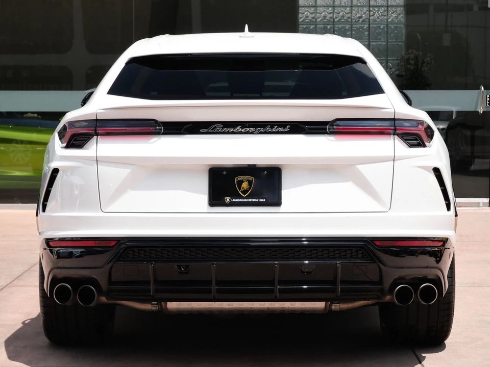 2022 Lamborghini Urus - Image 4 of 27