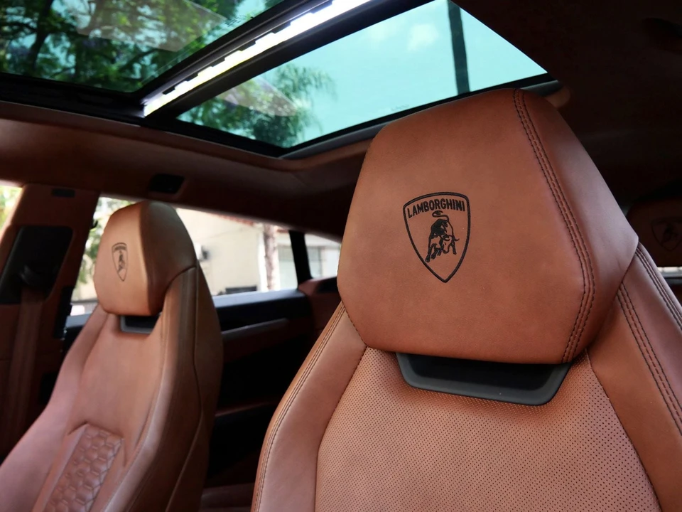 2022 Lamborghini Urus - Image 20 of 27