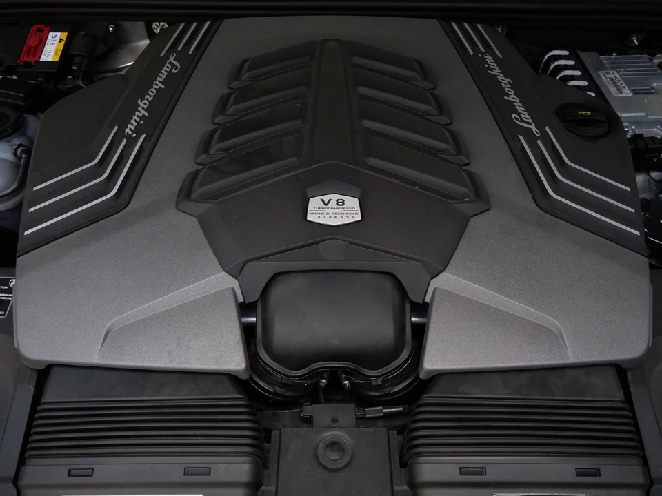 2022 Lamborghini Urus - Image 26 of 27