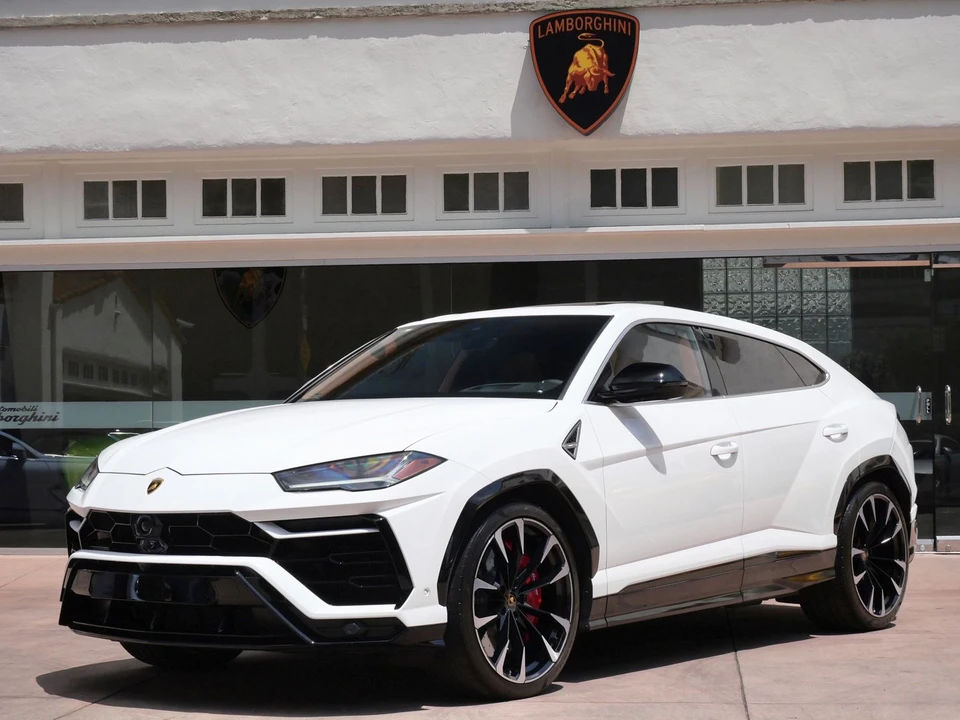 2022 Lamborghini Urus - Image 12 of 27
