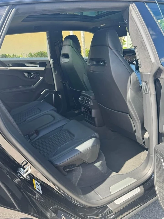 2022 Lamborghini Urus - Image 10 of 10