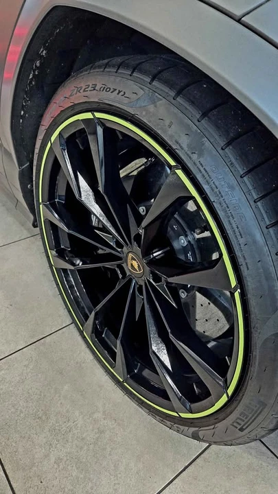 2022 Lamborghini Urus - Image 11 of 14