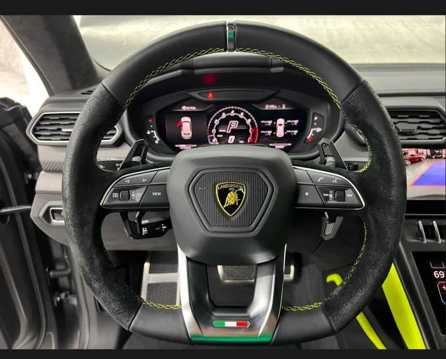 2022 Lamborghini Urus - Image 8 of 14