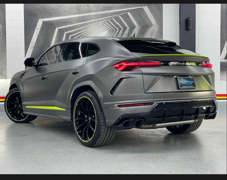 2022 Lamborghini Urus - Image 2 of 14