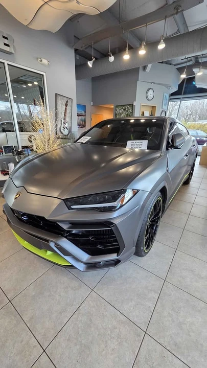 2022 Lamborghini Urus - Image 12 of 14
