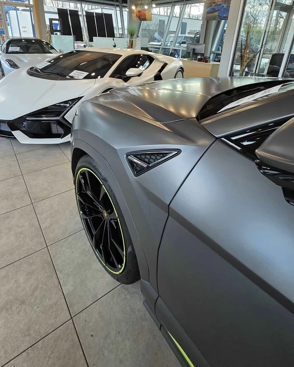 2022 Lamborghini Urus - Image 9 of 14
