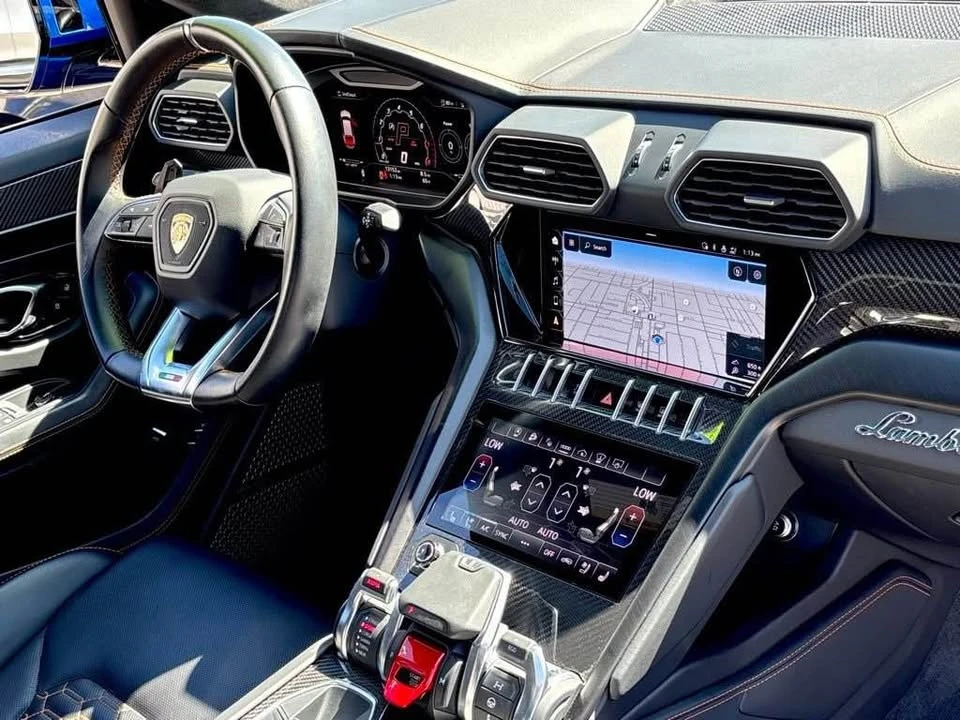 2022 Lamborghini Urus - Image 9 of 11