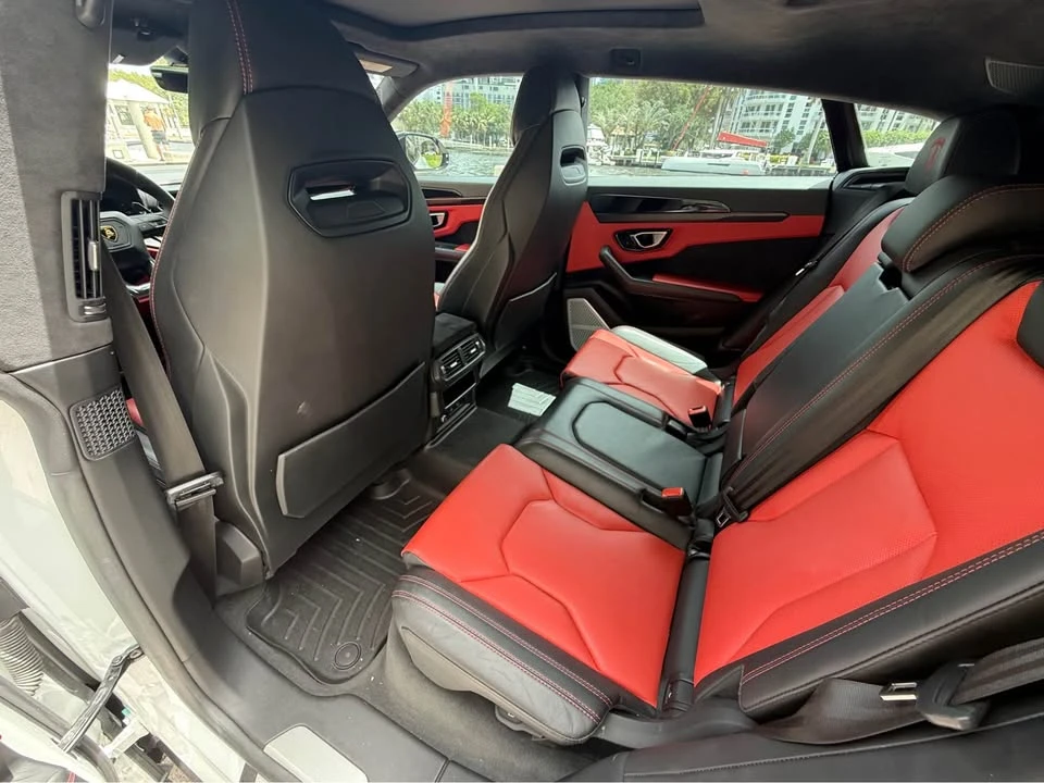 2022 Lamborghini Urus - Image 9 of 12