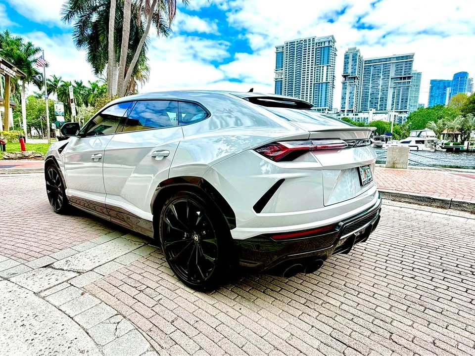 2022 Lamborghini Urus - Image 6 of 12