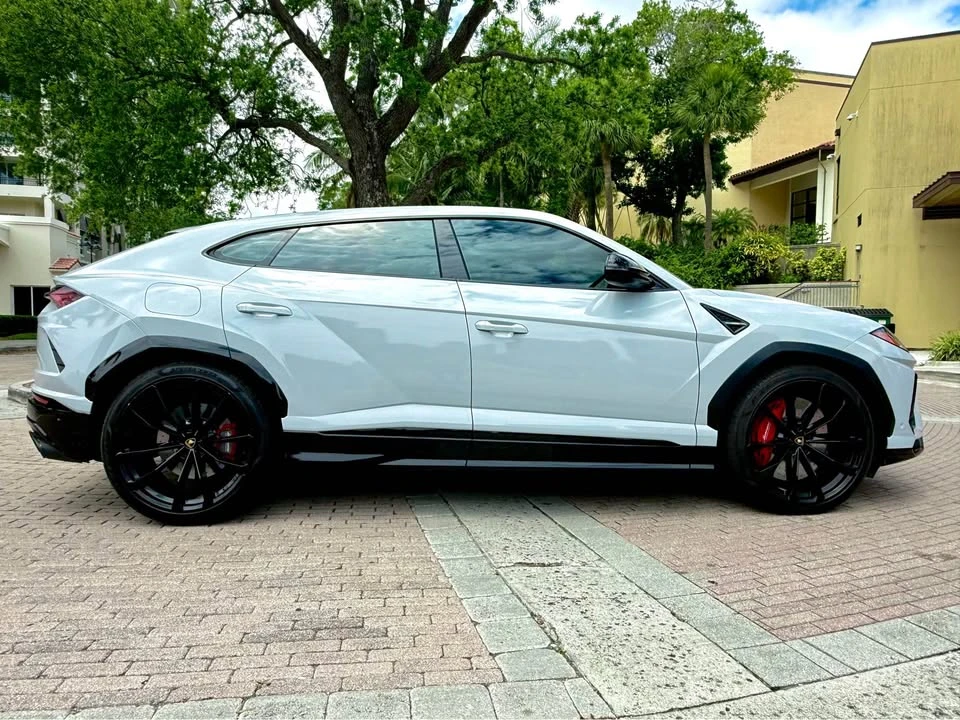 2022 Lamborghini Urus - Image 3 of 12