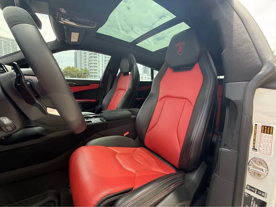 2022 Lamborghini Urus - Image 2 of 12