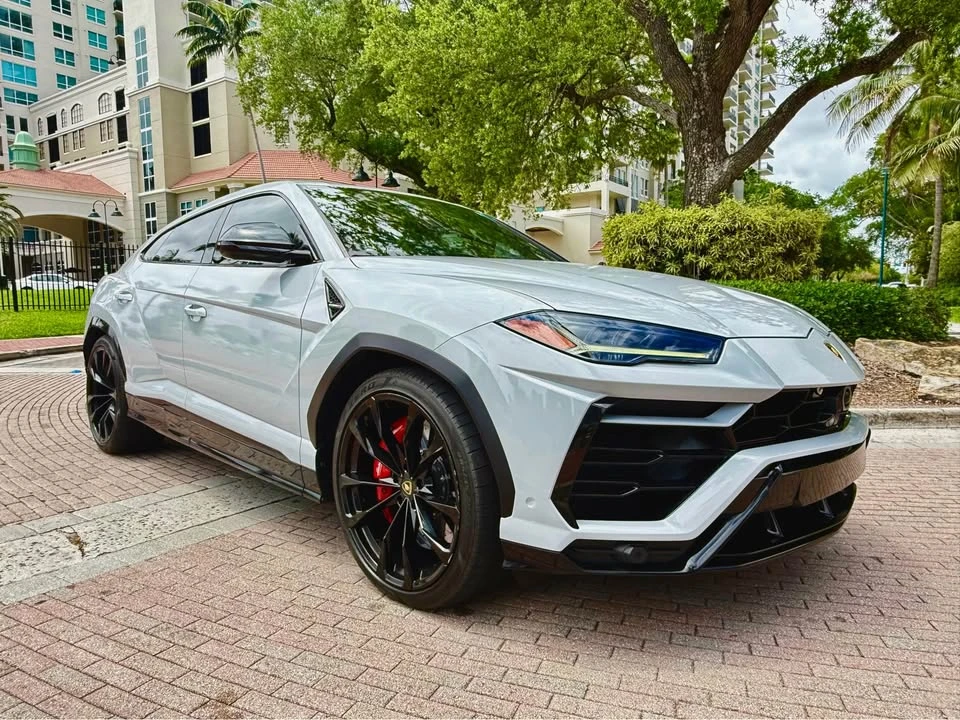 2022 Lamborghini Urus - Image 8 of 12