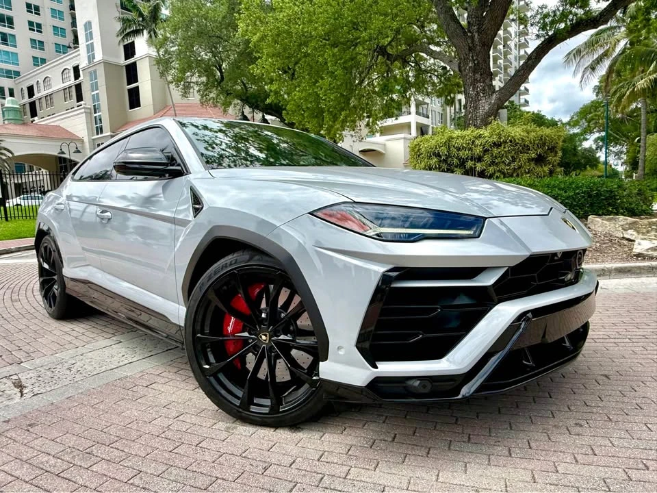 2022 Lamborghini Urus - Image 12 of 12