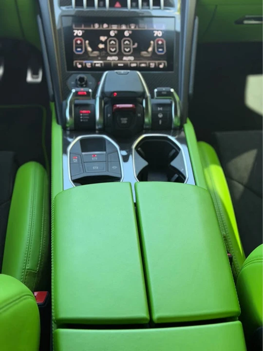 2022 Lamborghini Urus - Image 9 of 13