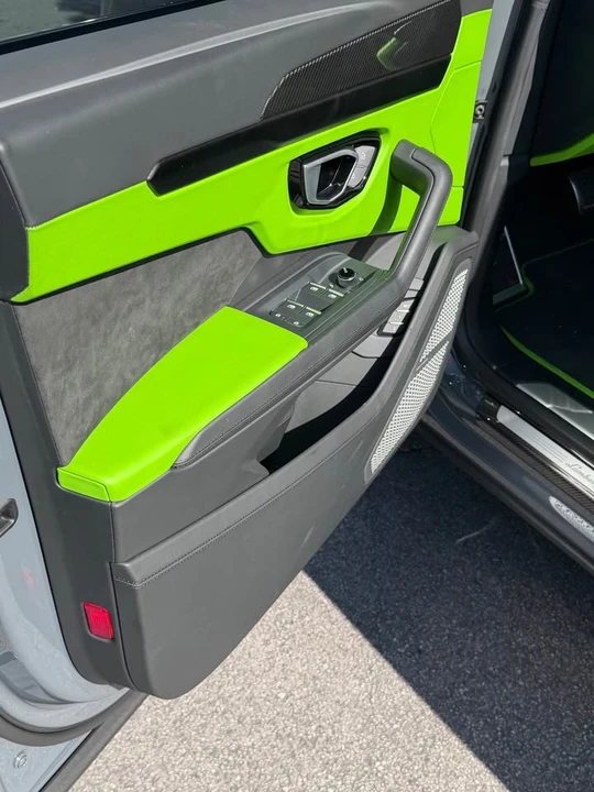 2022 Lamborghini Urus - Image 10 of 13