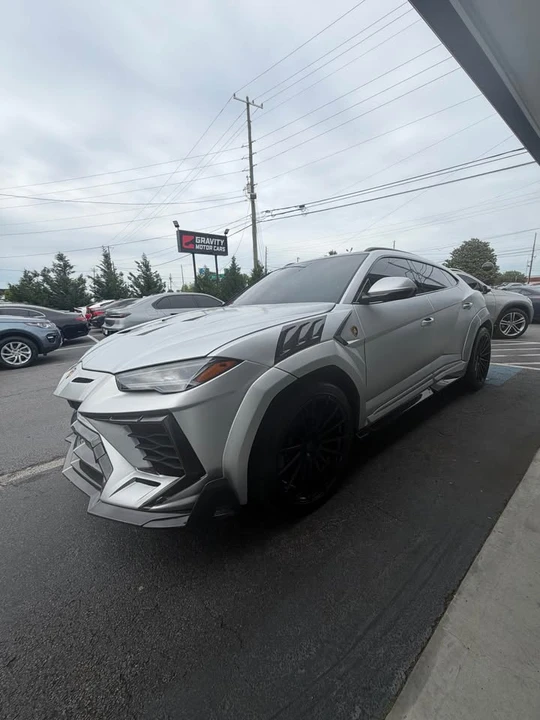 2022 Lamborghini Urus - Image 2 of 16