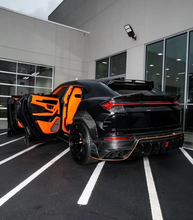 2022 Lamborghini Urus - Image 11 of 20
