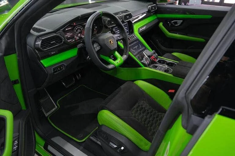 2022 Lamborghini Urus - Image 2 of 20