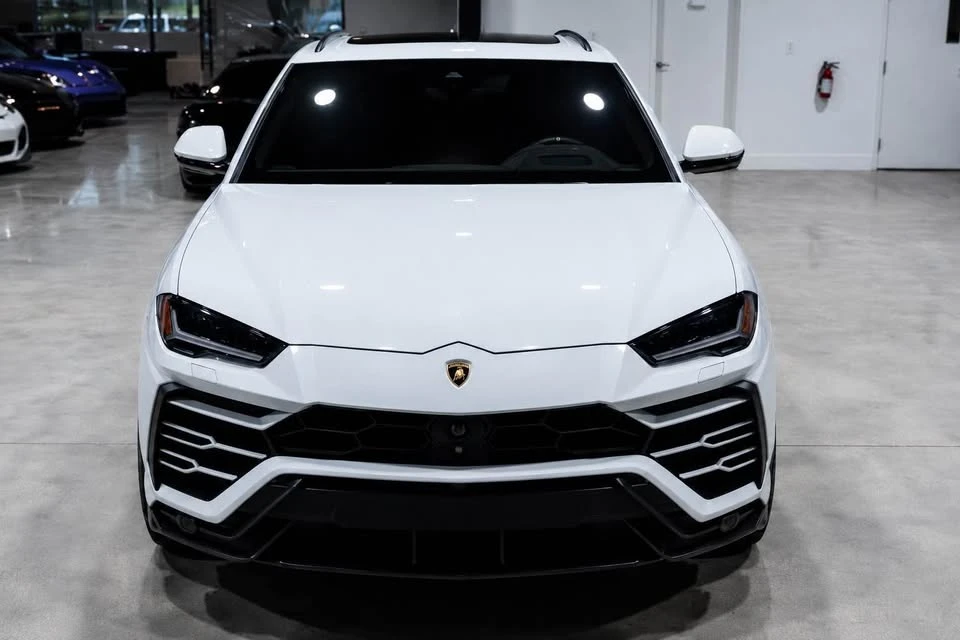 2022 Lamborghini Urus - Image 3 of 11