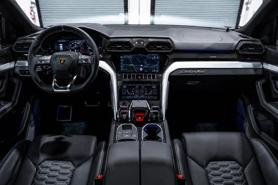 2022 Lamborghini Urus - Image 7 of 11
