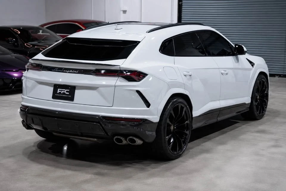 2022 Lamborghini Urus - Image 6 of 11