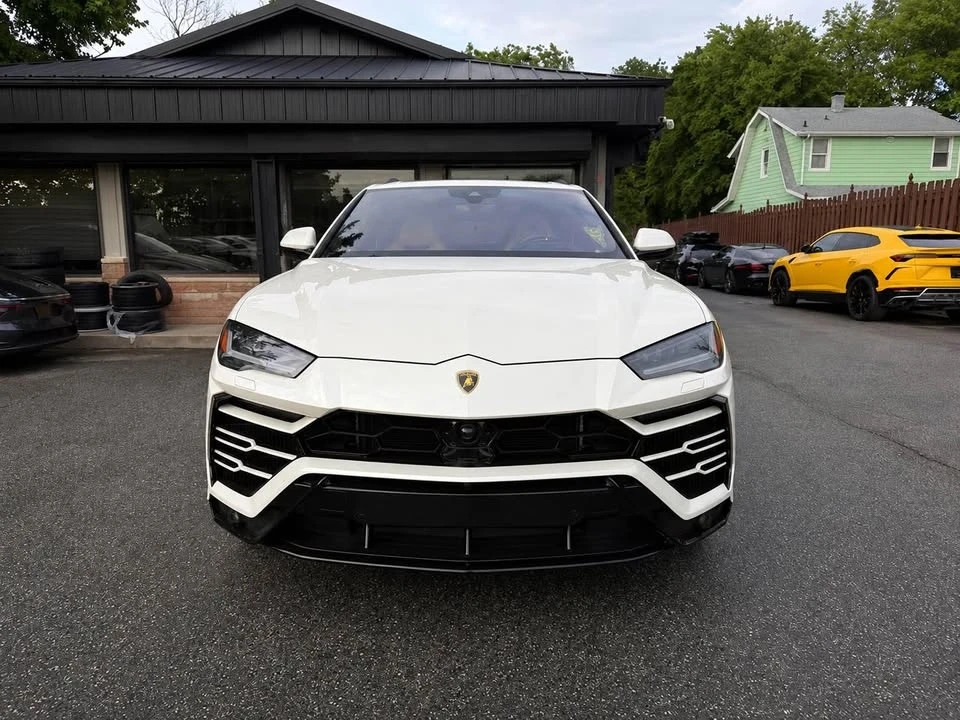 2022 Lamborghini Urus - Image 9 of 19