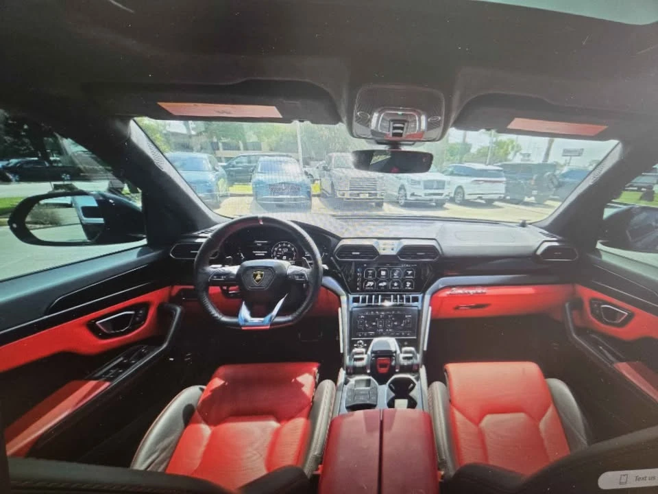 2022 Lamborghini Urus - Image 4 of 5