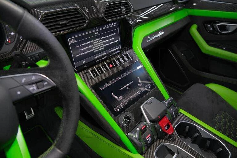 2022 Lamborghini Urus - Image 8 of 14