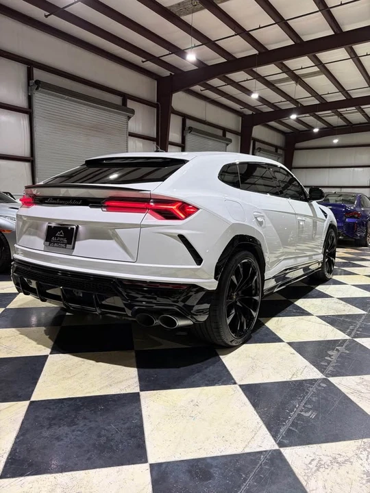 2022 Lamborghini Urus - Image 3 of 7