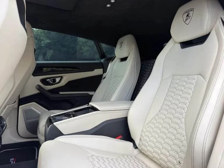 2022 Lamborghini Urus - Image 4 of 19