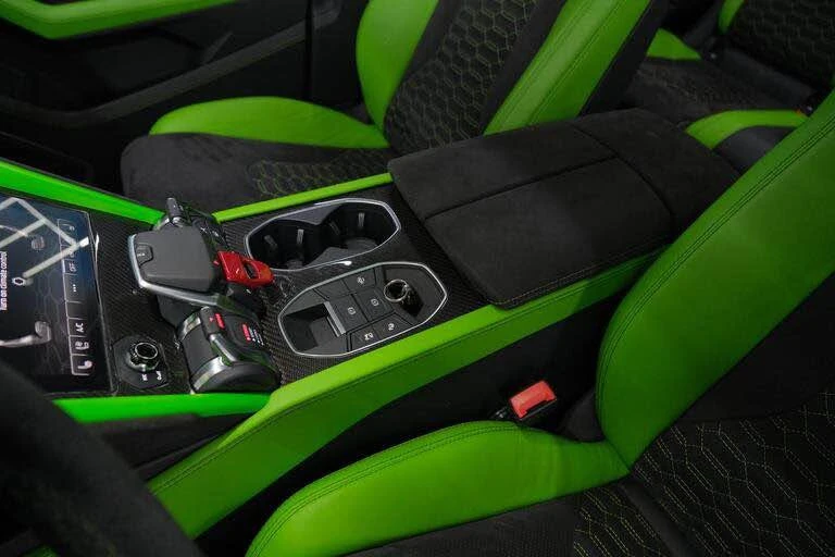 2022 Lamborghini Urus - Image 9 of 14