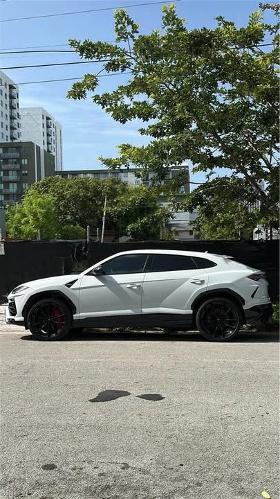 2022 Lamborghini Urus - Image 4 of 18