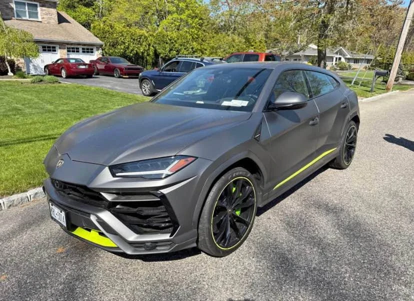 2022 Lamborghini Urus - Image 2 of 7