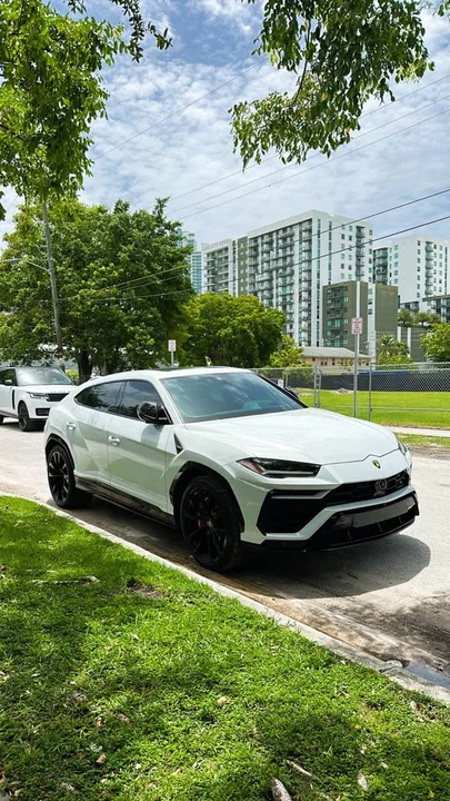 2022 Lamborghini Urus - Image 13 of 18