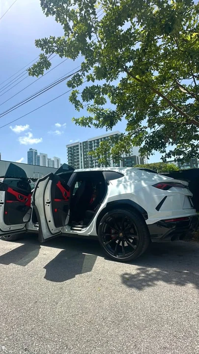 2022 Lamborghini Urus - Image 11 of 18